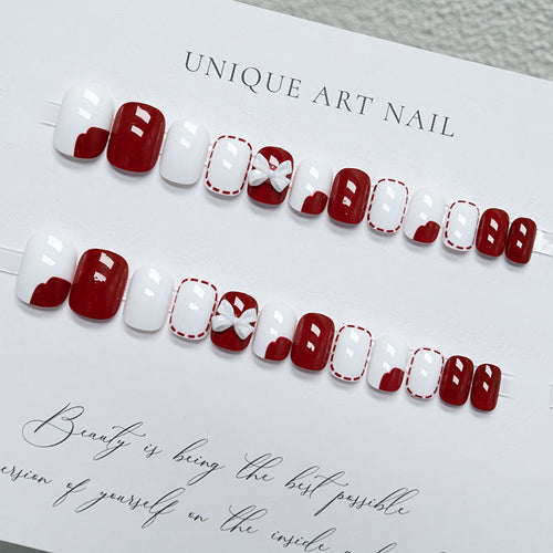 Dekorativer Nagelkunstset
