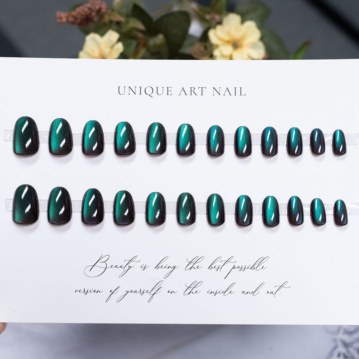 Glänzendes Press-On Nagelkunst Set