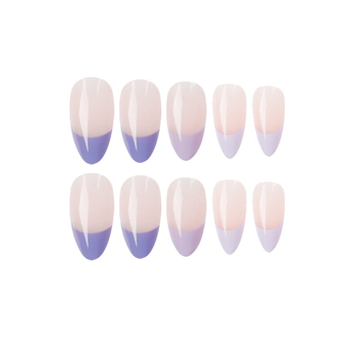 Elegante Nagelkunst mit modernes Ombre-Design Karnz