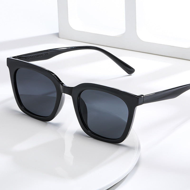 Damen modische Sonnenbrille im kräftigen Tiermotiv Karnz