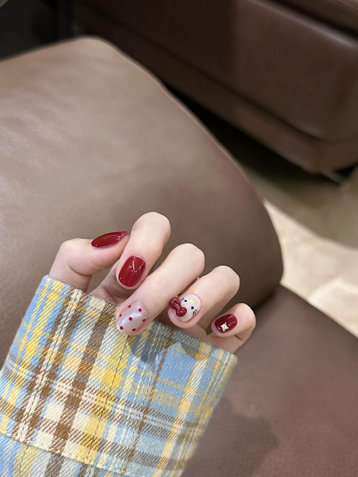 Kunstnagelset mit Verspielten Motiven Karnz