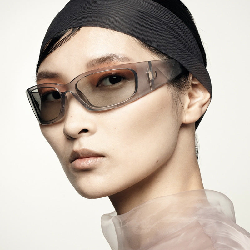Damen sportliche Sonnenbrille mit modernem, ergonomischem Design Karnz