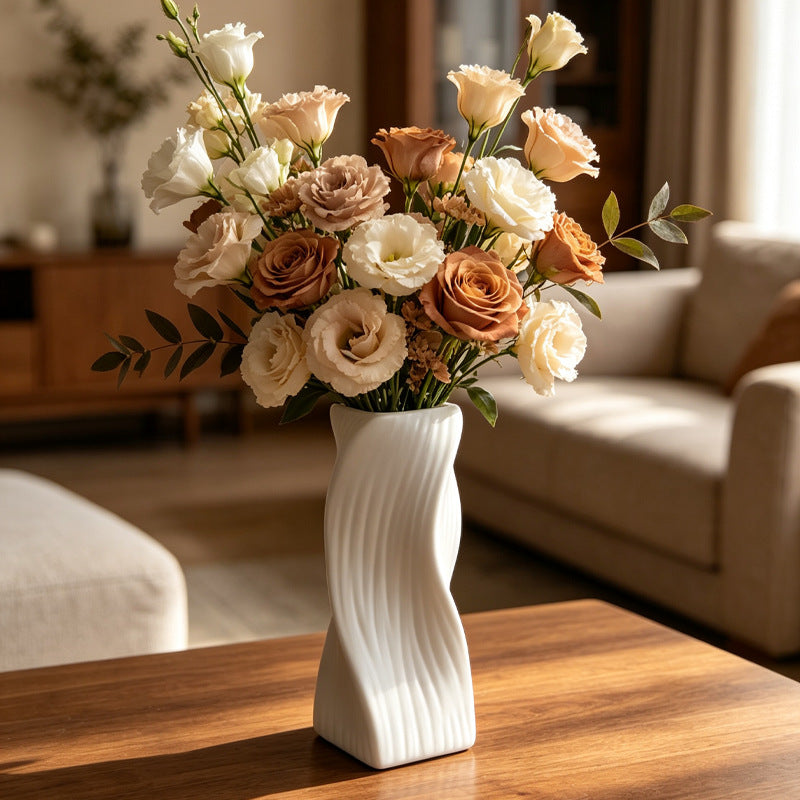 Moderne Skulpturale Dekorative Vase Karnz