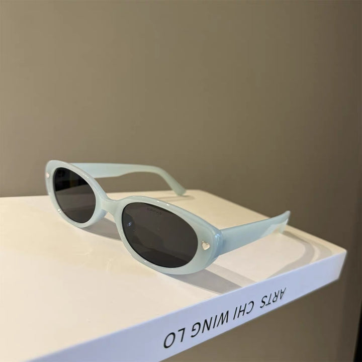 Modische Cat-Eye Sonnenbrille mit Herzen Karnz