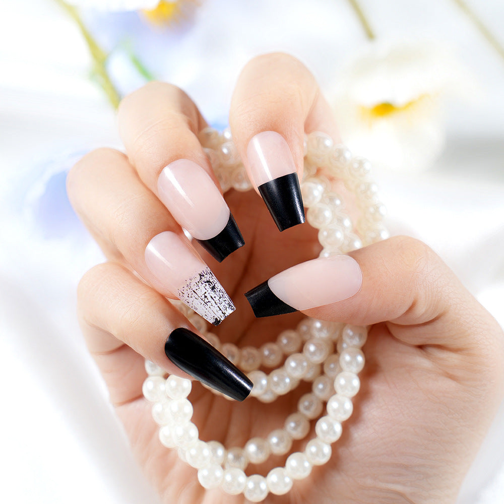 Stylisches langes Kissen-Press-On-Nagelset Karnz