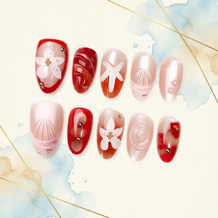 Kunstnägel mit Floralen Designs Karnz