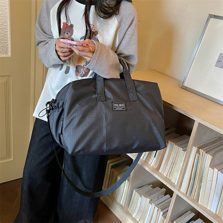 Strukturierte Reisetasche