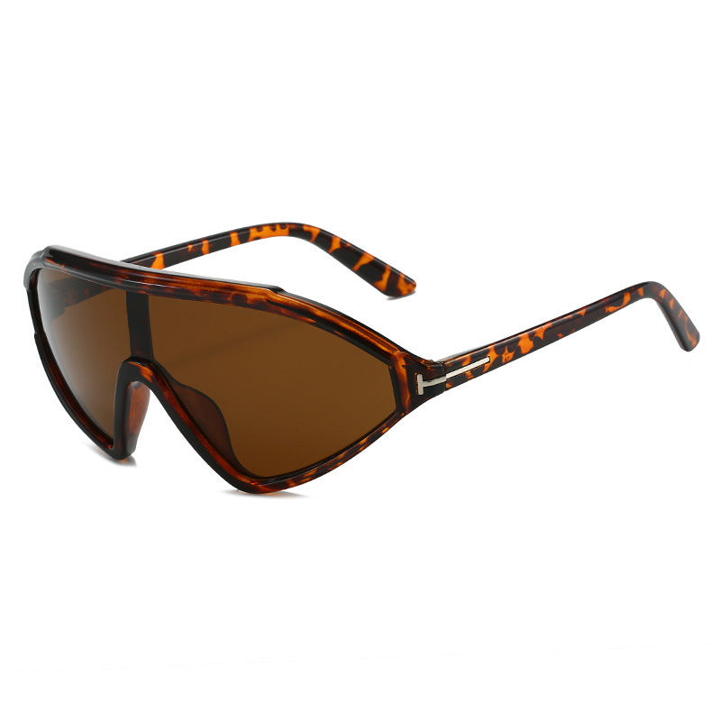 Damen sportliche Sonnenbrille mit ergonomischem Vollranddesign Karnz