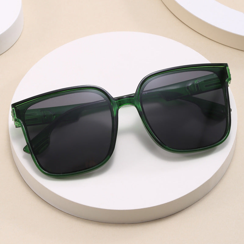 Damen stylische quadratische Sonnenbrille mit transparentem Rahmen Karnz