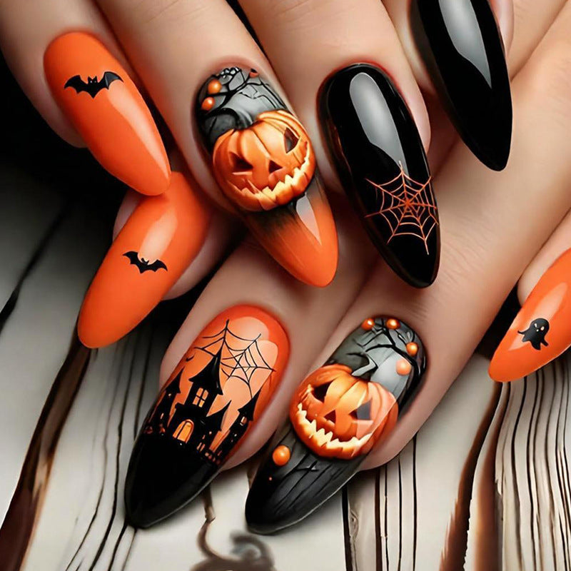 Halloween Kunstnagelset mit kreativen Geister- und Kürbismotiven Karnz