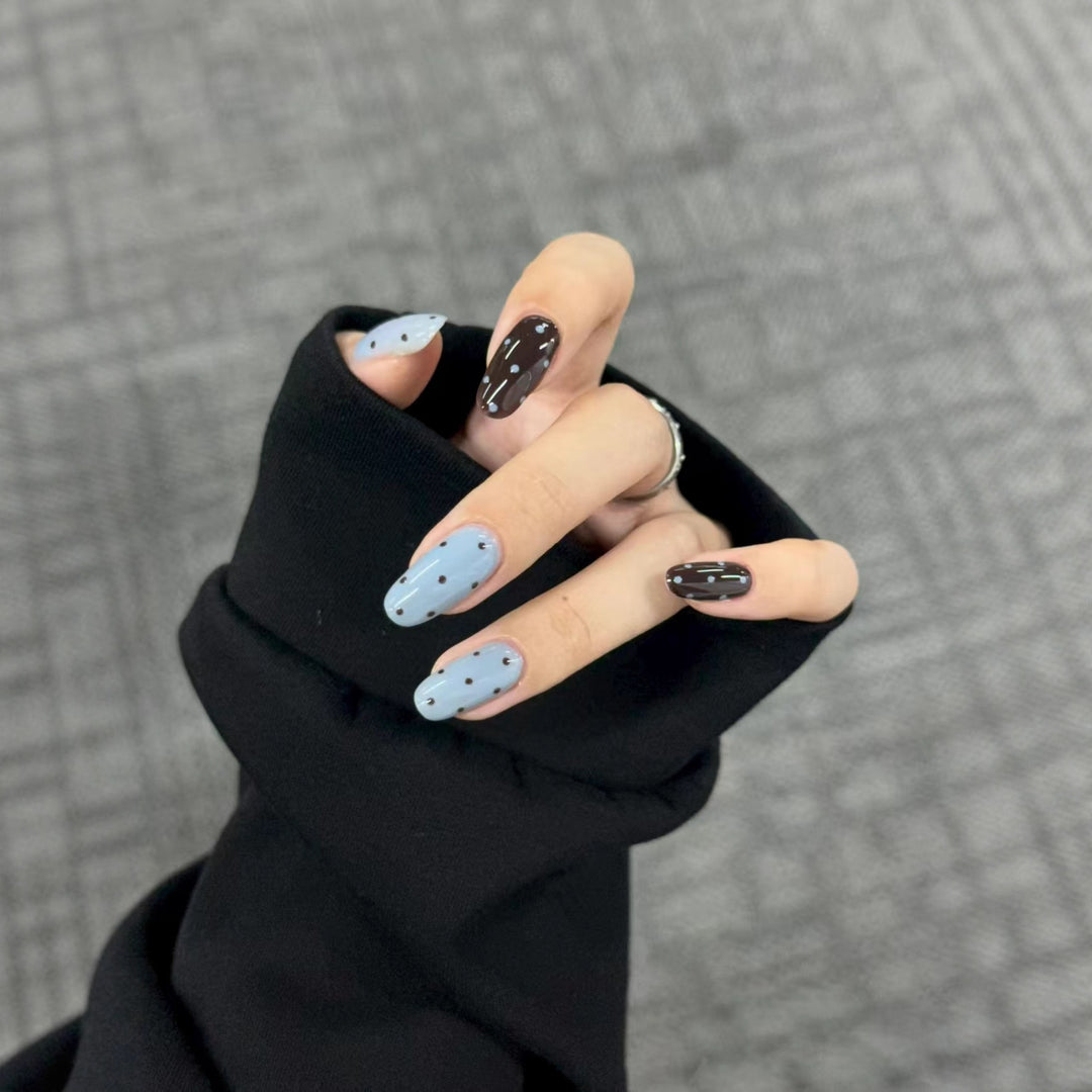 Künstlerische Nagelkunstspitzen