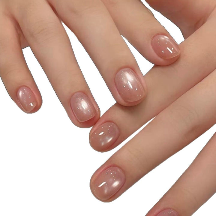 Kunstnägel mit Elegantem Glanz-Effekt Karnz