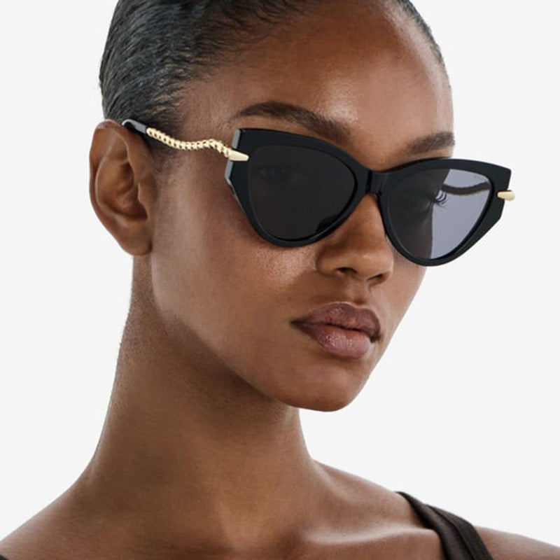 Damen Cat-Eye Sonnenbrille mit elegantem Metallrahmen und modischen Akzenten Karnz