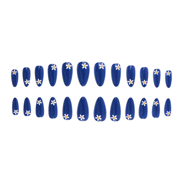 Künstlerisches Floral Press-On Nageldesign Karnz