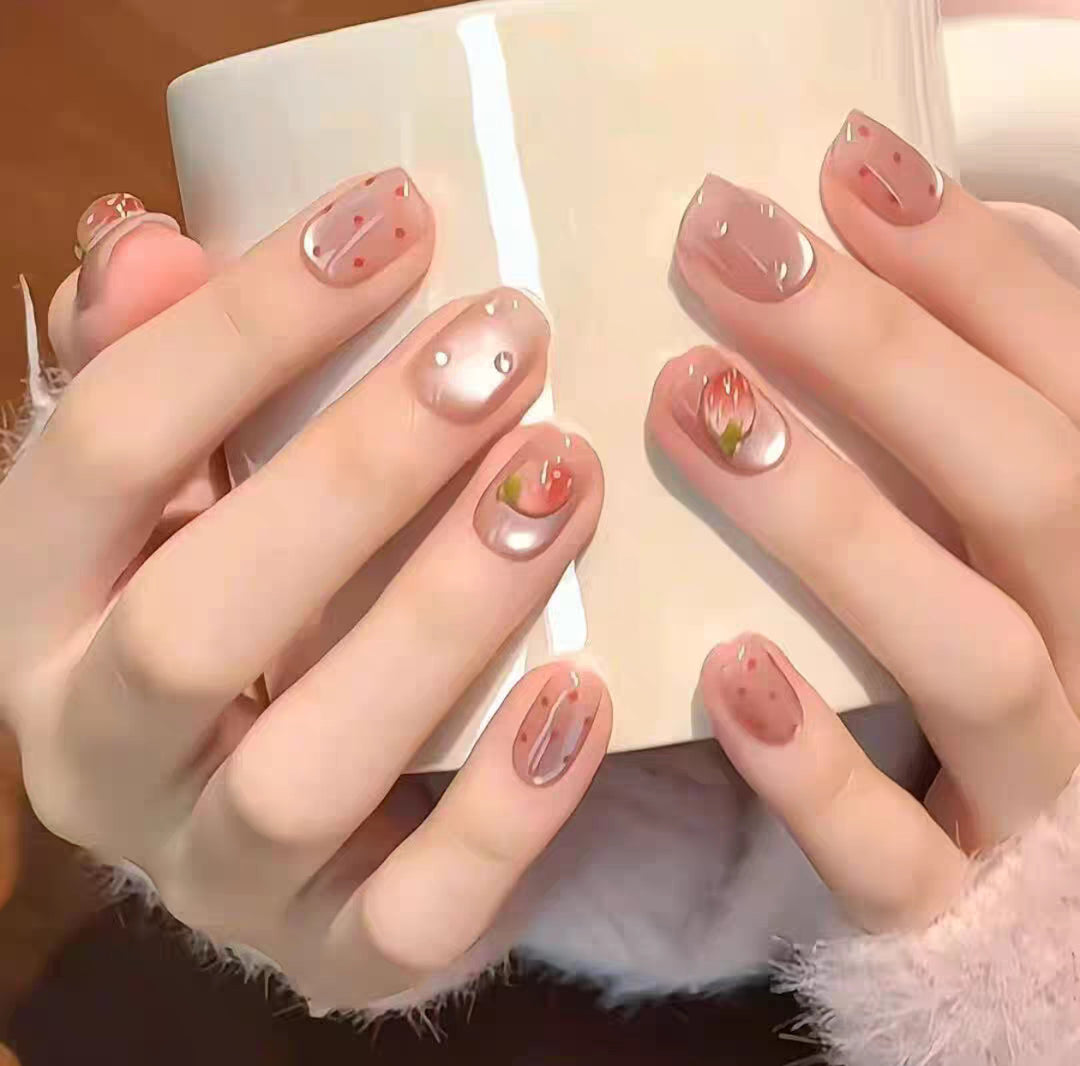 Kunstnägel mit Elegantem Ombre-Finish Karnz