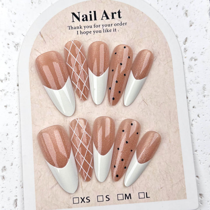 Künstlerische Press-On Nail-Kollektion 1790745679