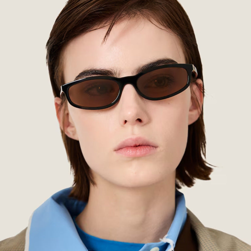 Damen modische Sonnenbrille mit elegantem Design Karnz