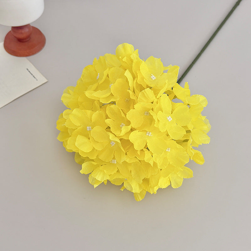 Dekorative Kunstblumen Karnz