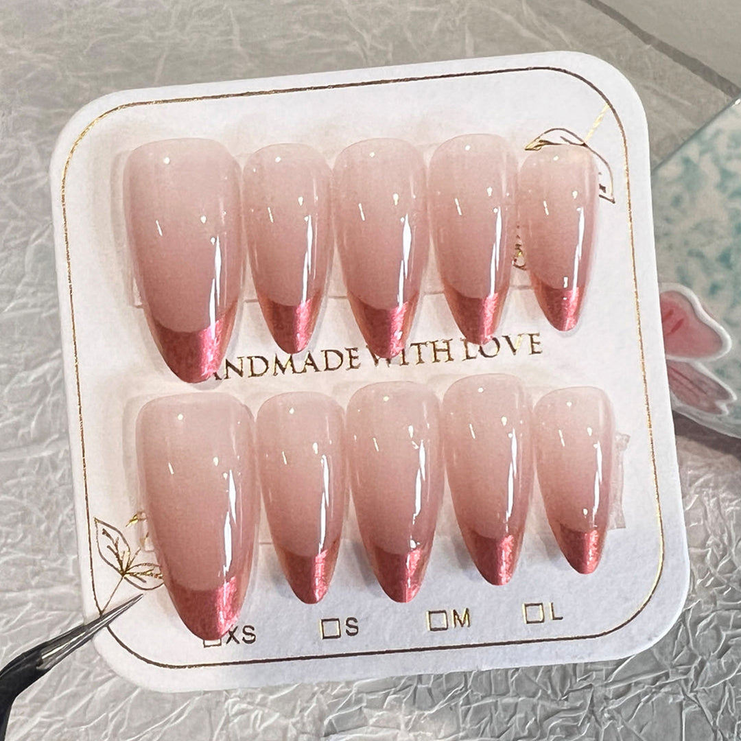 Künstliche Nagelverlängerungen mit elegantem Ombre-Design Karnz