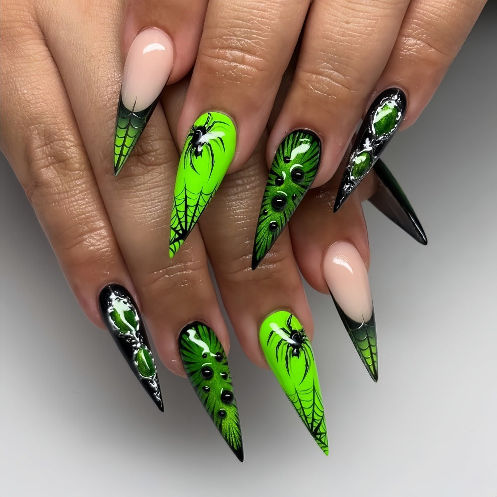 Spooky Nagelkunst-Set mit Spinnen-Design Karnz