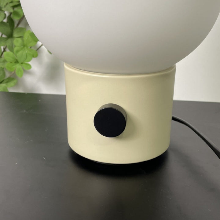 Moderne dekorative Tischlampe