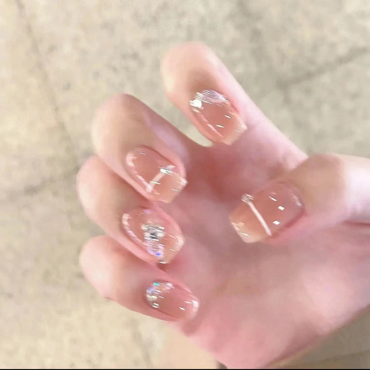 Elegantes Crystal-begleitetes Press-On-Nagel-Set