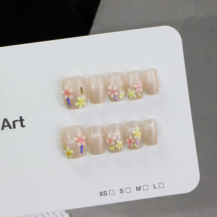 Kreativ gestaltetes, florales Press-On Nagelset Karnz