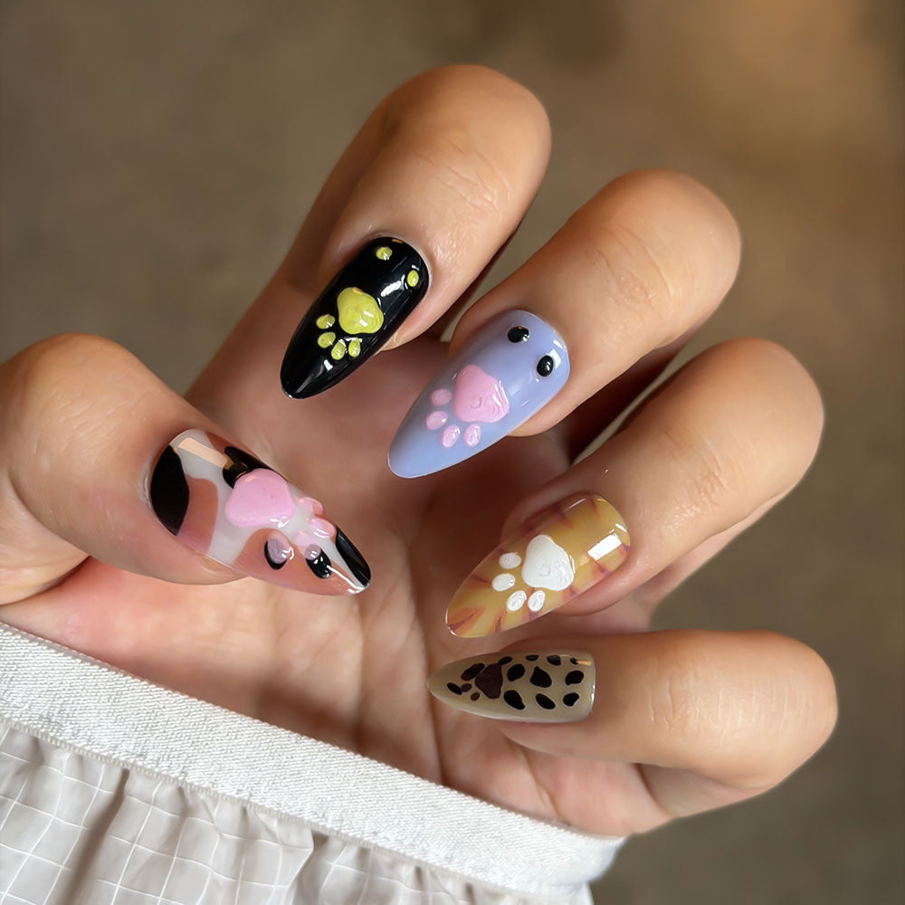 Verspieltes Muster Press-On Nagelkunst Set Karnz