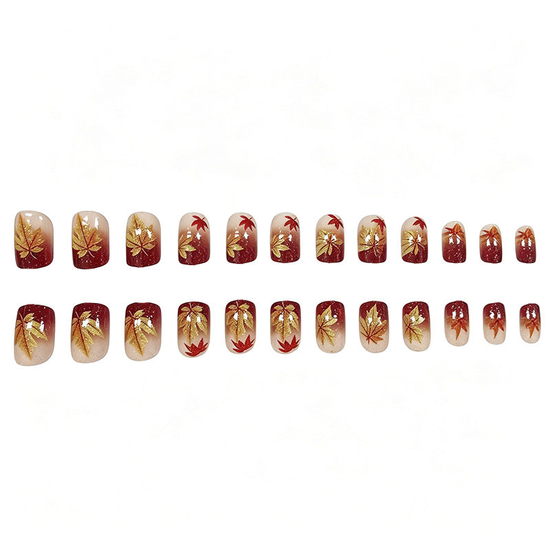 Herbstblatt-Design Nagelkunst Karnz