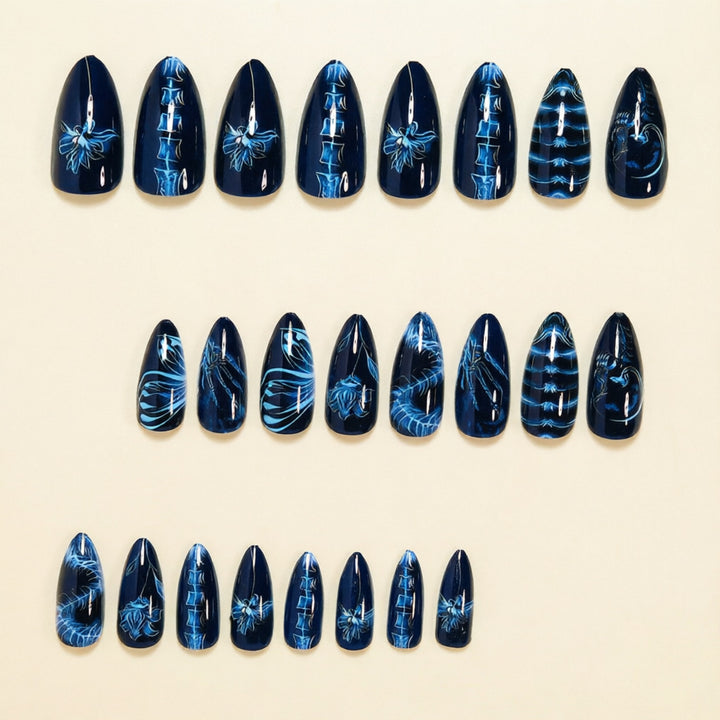 Künstlerisches Stiletto Press-On Nagelkunst Set Karnz