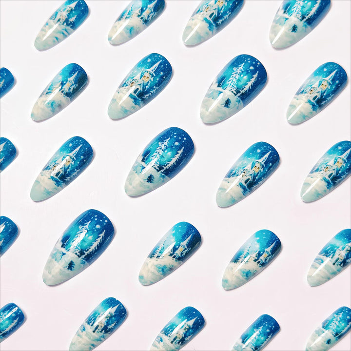 Winterliches Kunstnageldesign Karnz