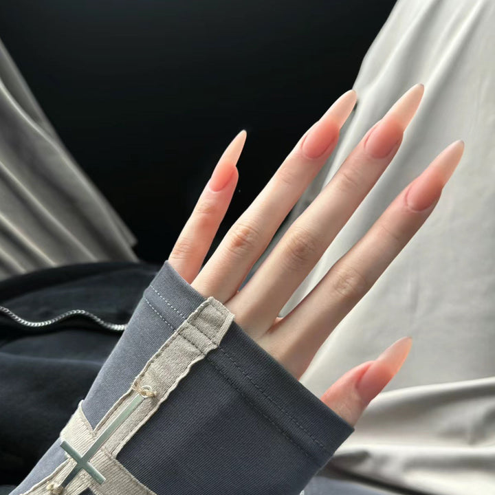 Kreatives Künstlerisches Press-On Nageldesign Karnz