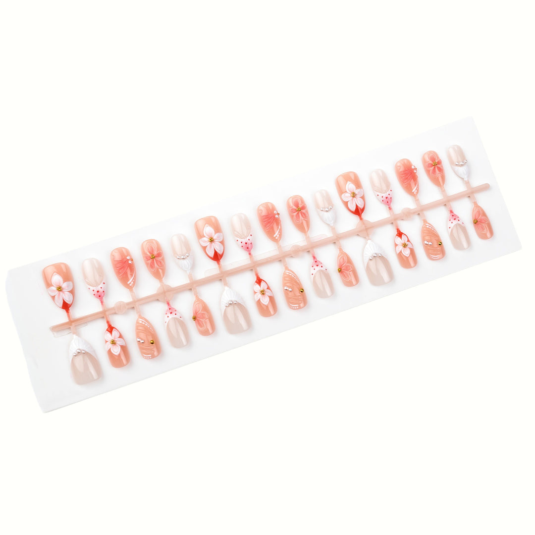 Floral Verzierter Press-On Nail Set Karnz