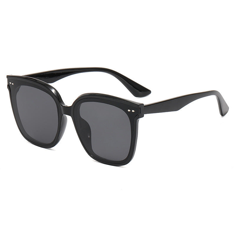 Damen modische Sonnenbrille mit auffälligem Rahmen und UV-Schutz Karnz