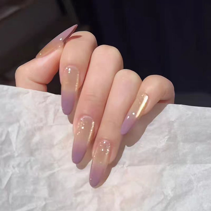 Elegante Acryl-Nagelverlängerungen