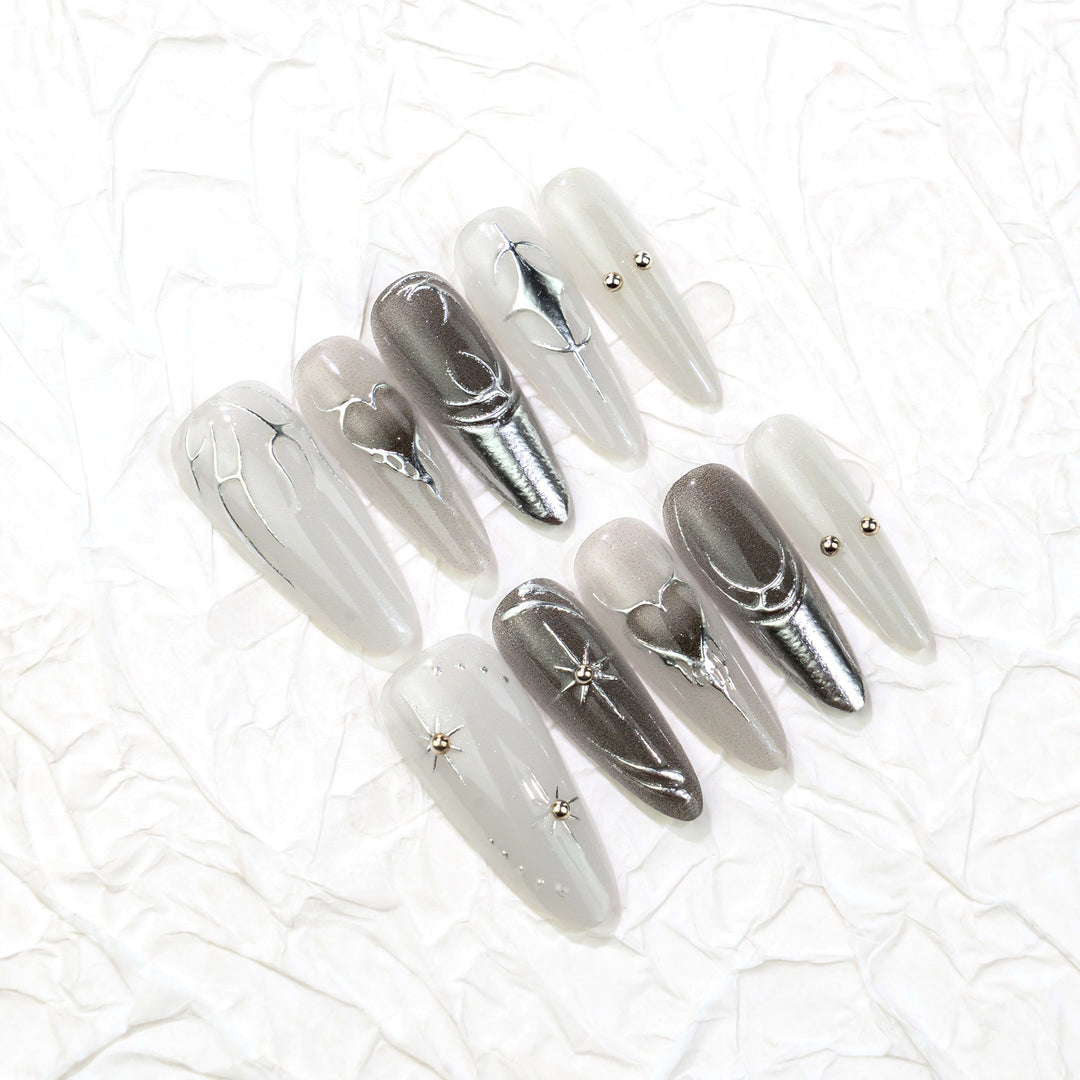 Künstlerisches Metallic Press-On Nagel Set