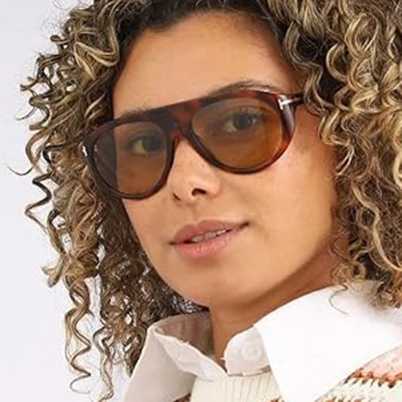 Damen Cat-Eye Sonnenbrille mit schützendem UV-Filter und verspiegelten Gläsern Karnz