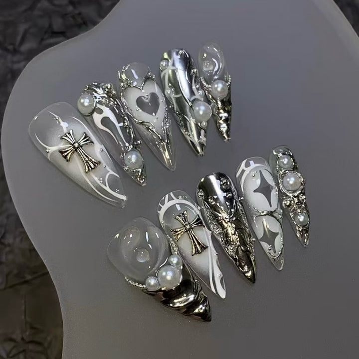 Gothic-inspirierte Press-On Nagelset