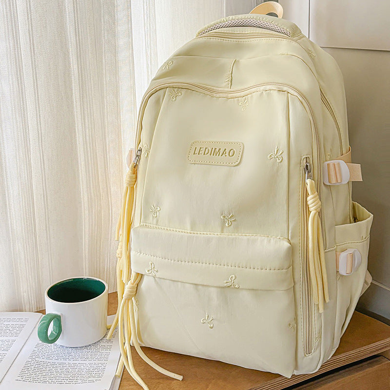 Stylischer Mehrfach-Taschen-Rucksack mit Anhänger Karnz