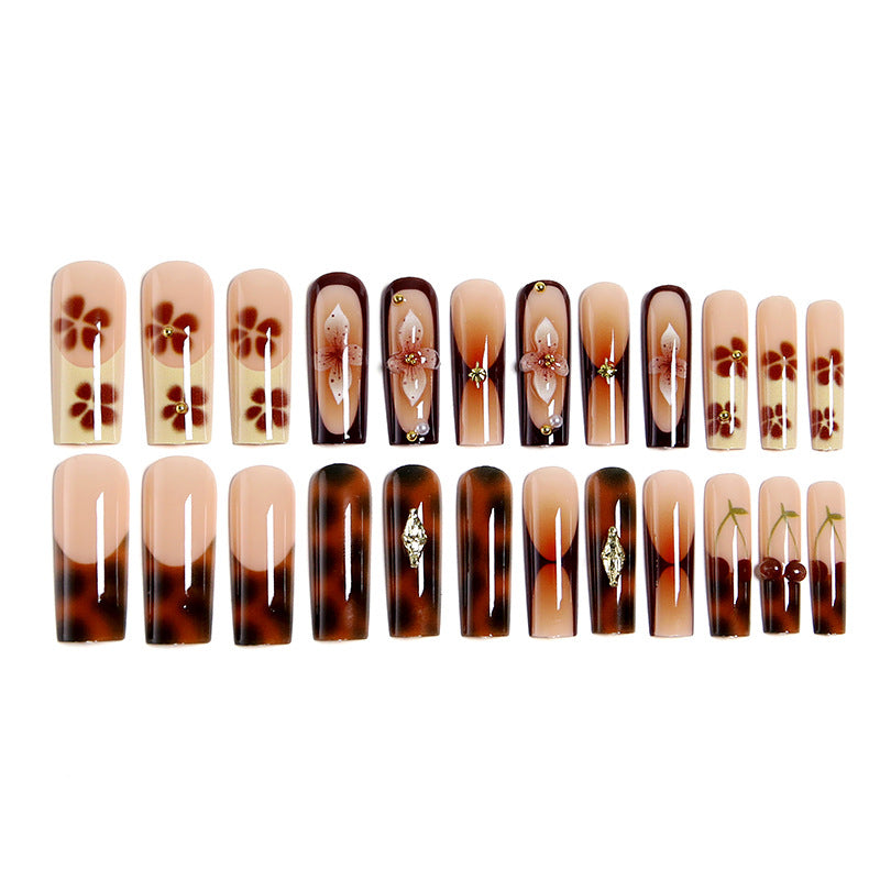 DIY Kunstnagelset mit floralen Designs Karnz