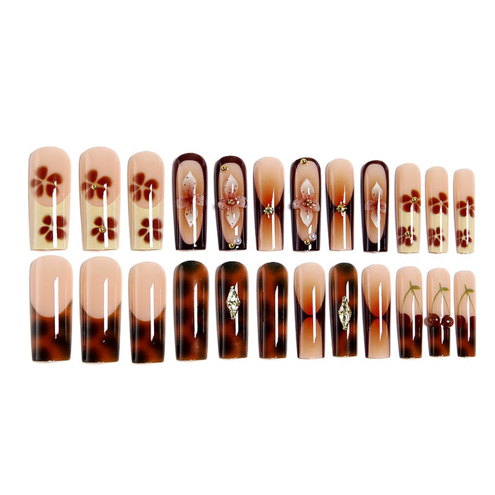 DIY Kunstnagelset mit floralen Designs Karnz