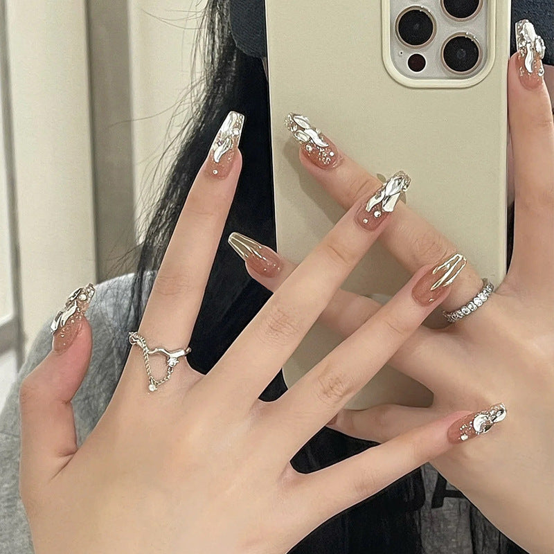 Dekorative Press-On Nagelkunst mit eleganten schwarzen Spitzen Karnz