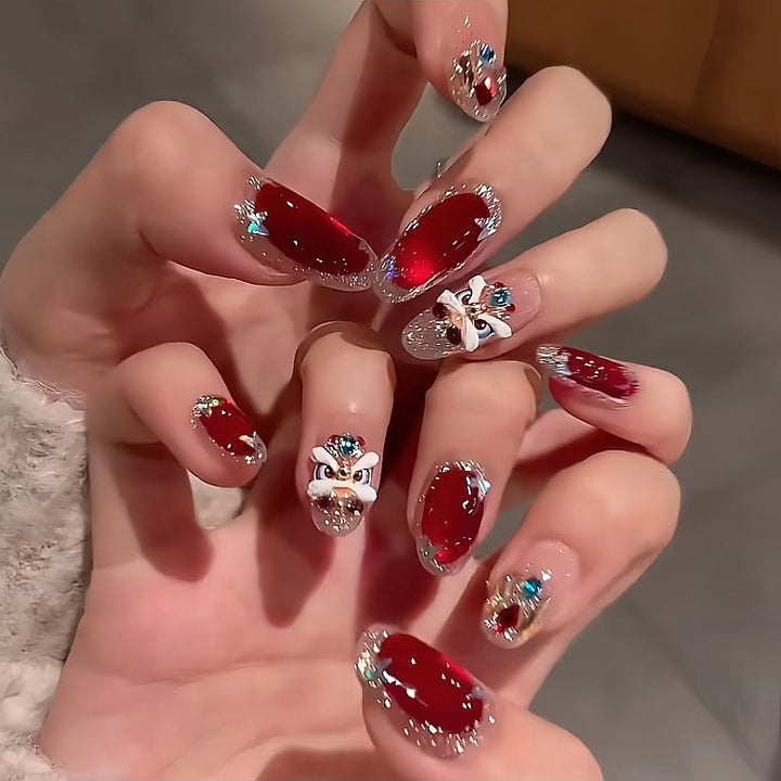 Künstlerische mit Strass veredelte Nagelverlängerungen Karnz