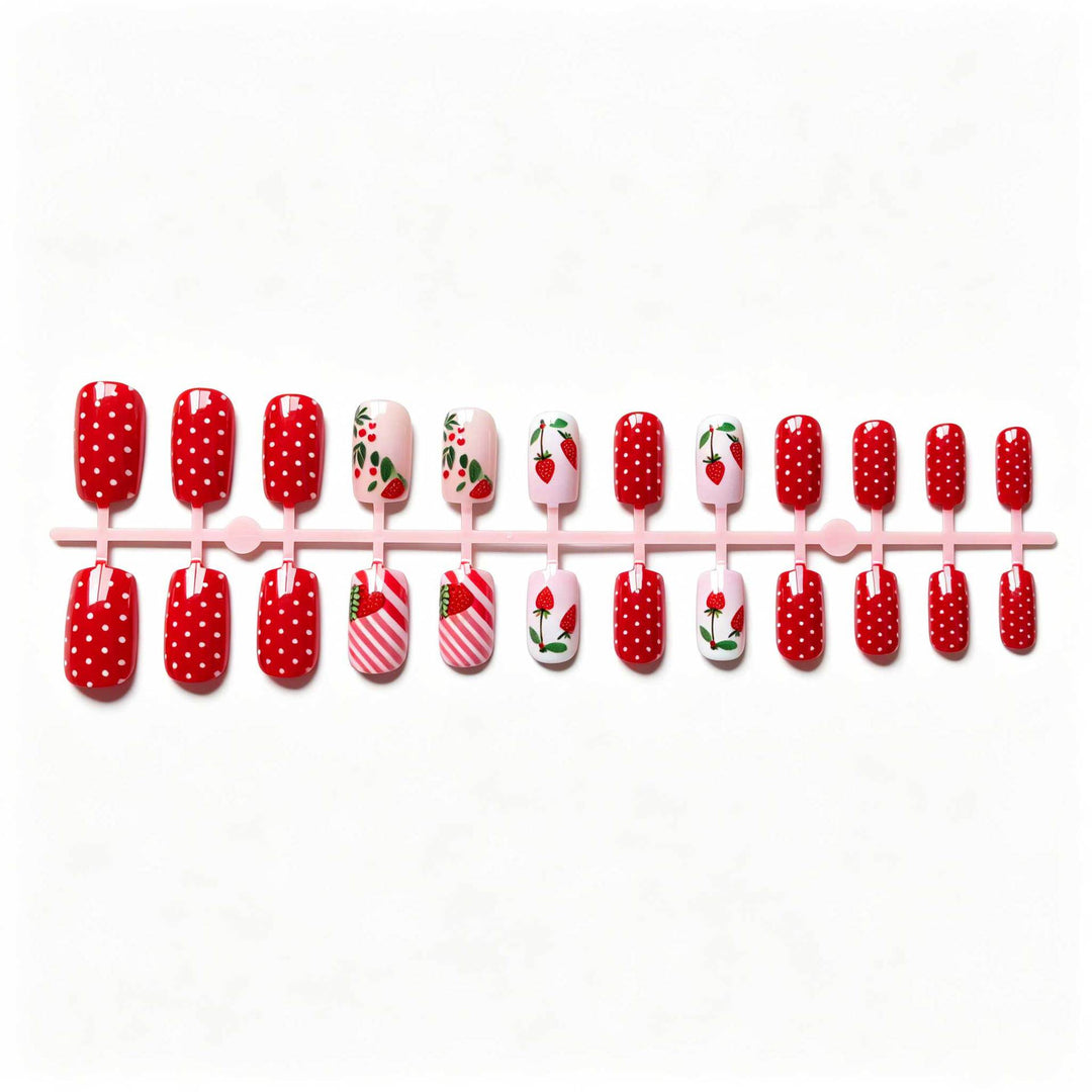Künstlerisches Erdbeer-Nagelkunst-Design-Kit