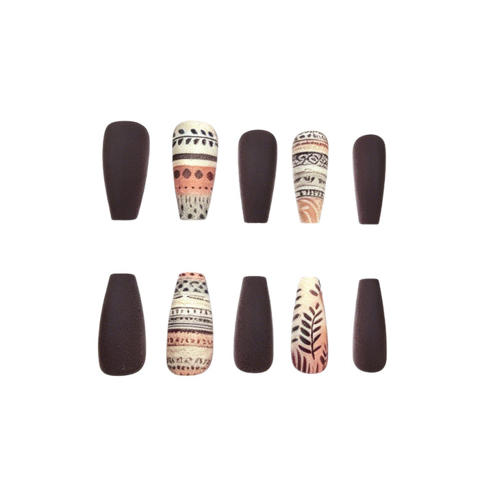 Künstlerisches saisonales Nageldesign Karnz