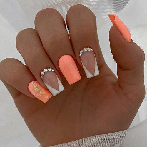 Elegante Kristallbesetzte Press-On Nageltips Karnz