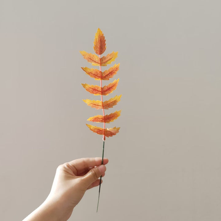 Herbst-inspirierter dekorativer Blätterstiel