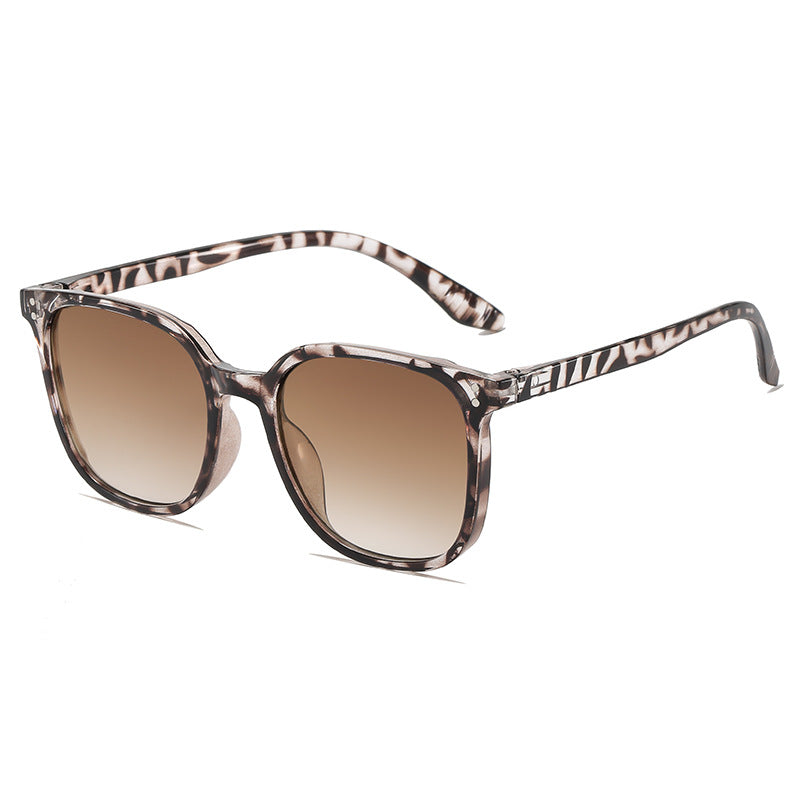 Vintage-inspirierte transparente Rahmen-Sonnenbrille Karnz