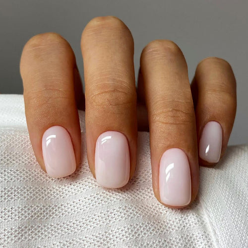 Klassisches kurzes quadratisches Press-On-Nagelset Karnz