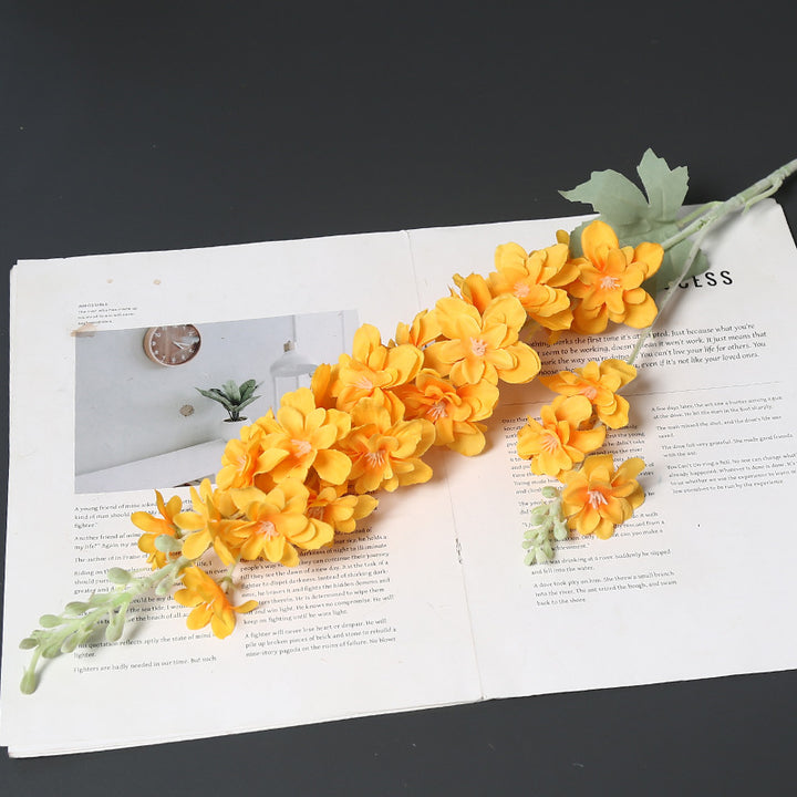 Realistischer künstlicher Blumenstängel
